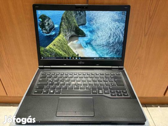 Fujitsu Lifebook E 15.6" I5/8GB/120GB SSD Laptop Gari !