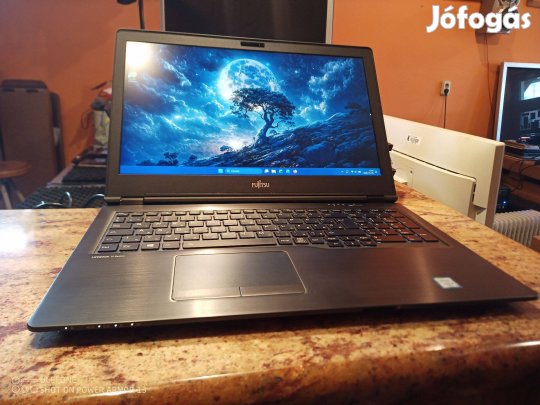 Fujitsu Lifebook U757 - fémház, ssd, magyar világító bill, Fullhd