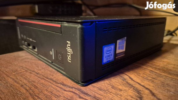 Fujitsu Q958 i3 7gen 8gb ram 256gb ssd