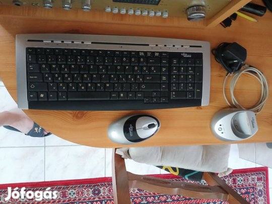 Fujitsu Siemens vezeték nélküli egér és billentyűzet