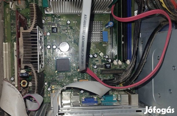 Fujitsu alaplap Processzorral 2x2.20GHZ +memória DDR2 2x1GB működik