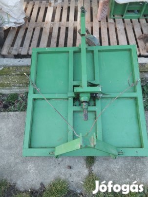 Fűkasza szárzúzó mulcsozo 1m