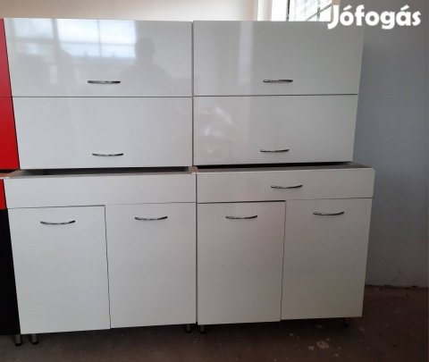 Full fényes hófehér konyhabútor, akár bontva is (AO168)