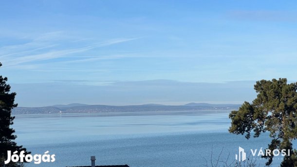 Full panorámás telek felújítandó, vagy bontandó házzal