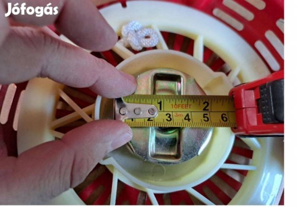 Fűnyíró indító, 20cm lyuktávú berántó szerkezet négyütemű gépekhez