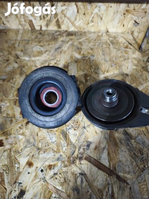 Fűnyíró késkuplung eladó. 