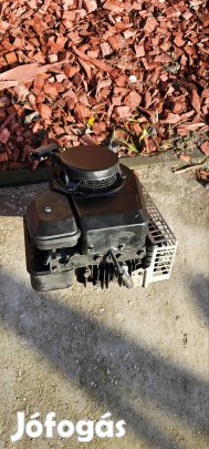 Fűnyíró motor Briggs 3,5 LE 22x50 tengelyes hibátlan