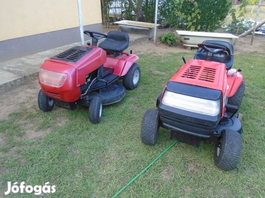 Fűnyíró traktor