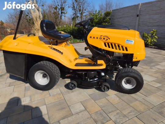 Fűnyíró traktor Fűnyírótraktor