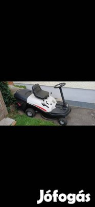 Fűnyiro traktor elado.