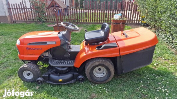 Fűnyíró traktor fűnyírótraktor