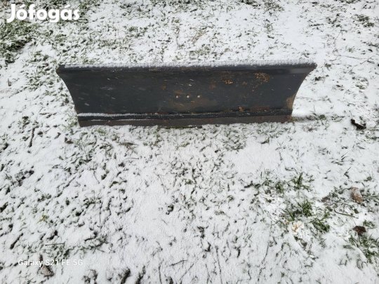 Fűnyíró traktor hótólólap