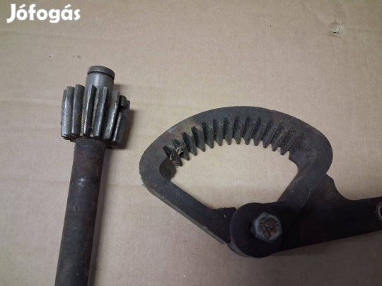 Fűnyíró traktor kormánymű2 Fűnyírótraktor