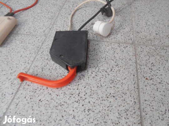 Fűnyíróhoz kapcsoló eladó, Ócsa