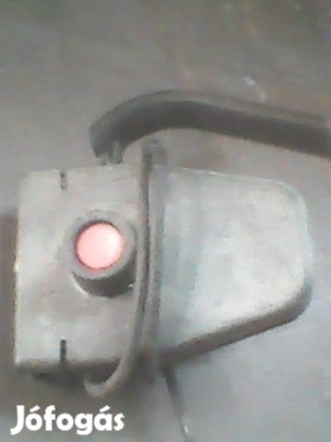 Fűnyíróhoz kapcsoló és egyéb alkatrészek