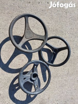 Fűnyírótraktor kormány Fűnyíró traktor