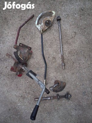 Fűnyírótraktor kormányművek Fűnyíró traktor