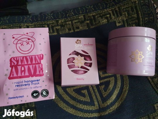 Fürdőbomba (vanília, pacsuli) +Arcmaszk+Tengeri testradír