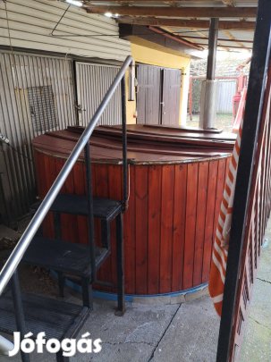 Fürdődézsa kályhával