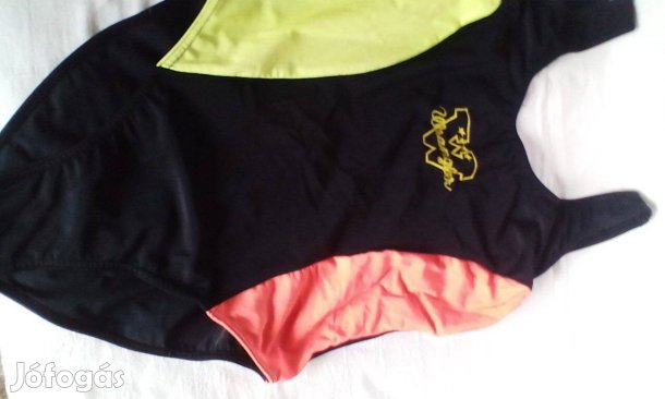 Fürdőruha egyrészes , új 38-as