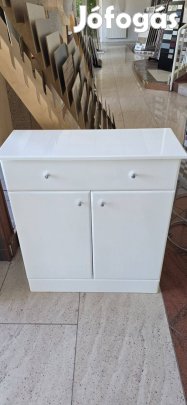 Fűrdőszoba kisszekrény