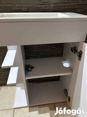 Fürdőszoba szekrény
