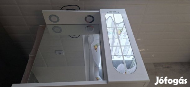 Fürdöszoba szekrény