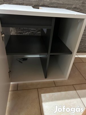 Fürdőszoba szekrény