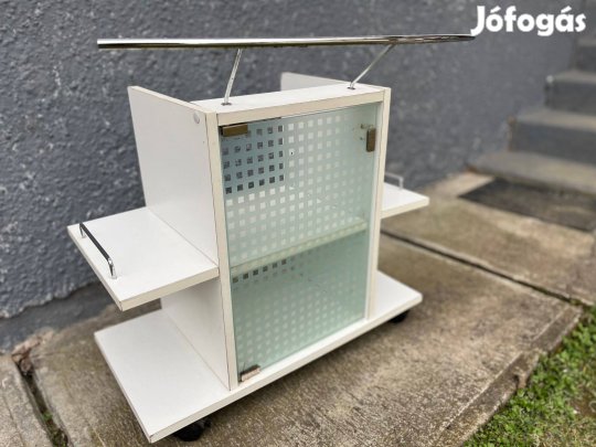 Fürdőszoba szekrény mosdó alá