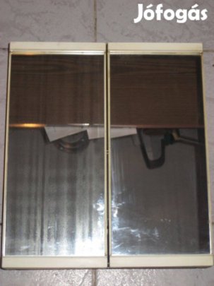 Fürdőszoba szekrény,tükrös műanyag 2 ajtós