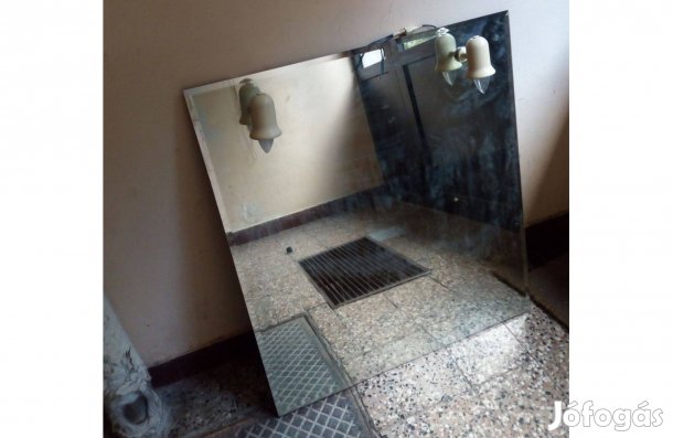 Fürdőszoba tükör 2 lámpával eladó!