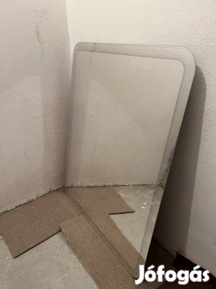 Fürdőszobai LED-es tükör - modern, falra szerelhető