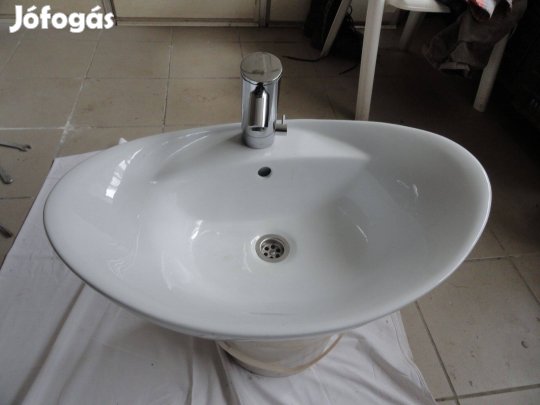 Fürdőszobai mosdó Schell automata (érzékelős) csapteleppel