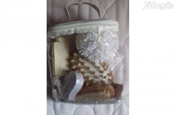 Fürdőszobai olasz kozmetikai utazó szett Új