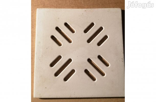 Fürdőszobai összefolyó takaró lemez