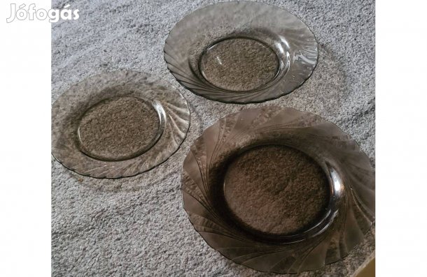 Füstszínű üveg tányérkészlet 18 darabos