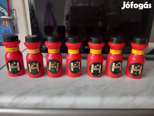 Fűszertartó jó állapotban eladó