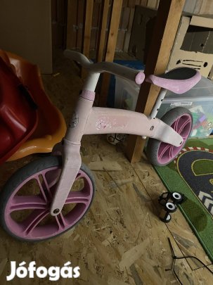 Futóbicikli, kislány