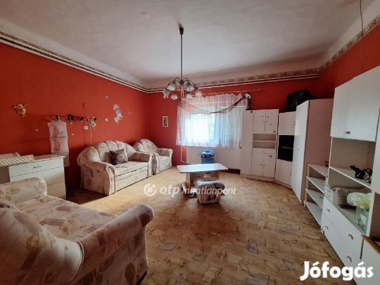 Füzesgyarmati eladó 93 nm-es ház