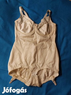 Fúző, harisnya es melltartós  L  es