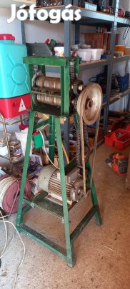 Fűzvessző hasitó és gyalúgép.