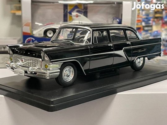 GAZ 13 Chaika 1960 1:24 1/24 Whitebox
