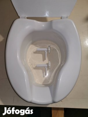 GM wc magasító fedéllel 