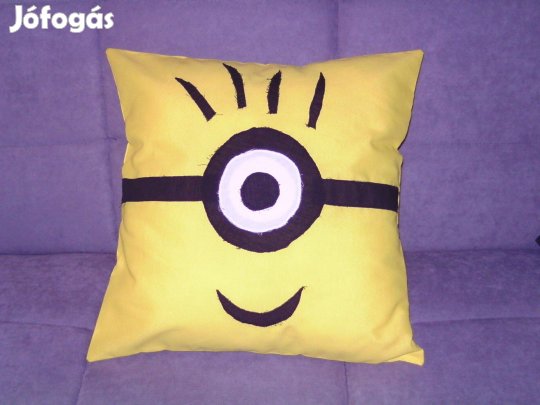 GRU Minyom patchwork párna