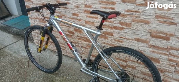 GT Avalanche kerékpár