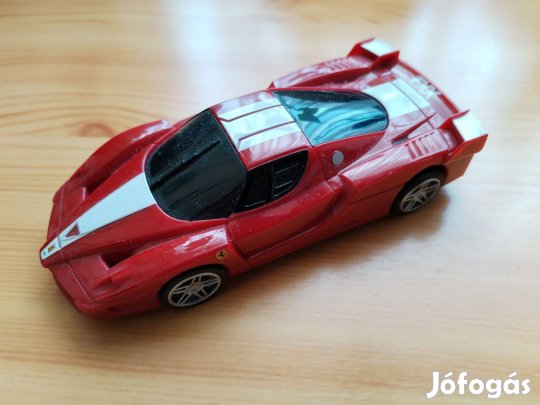 GT "Ferrari" Piros kisautó régi db