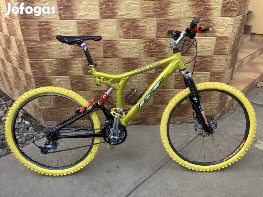 GT xcr 4000 26" kerékpár
