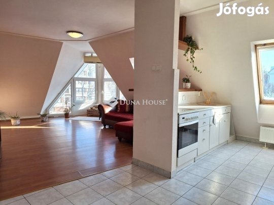 GYENES TÉRI PANORÁMÁVAL RENDELKEZŐ LAKÁS