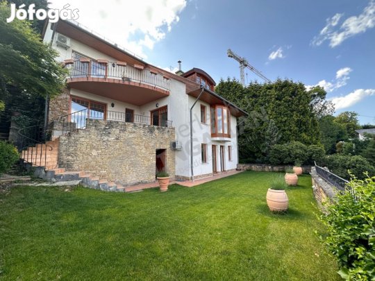 GYÖNYÖRŰ PANORÁMÁS KIADÓ CSALÁDI HÁZ!