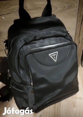 G.u.e.s.s hátitáska szép állapotban 35* 30cm